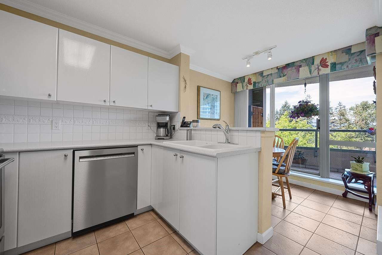 907-6611 Southoaks Cres