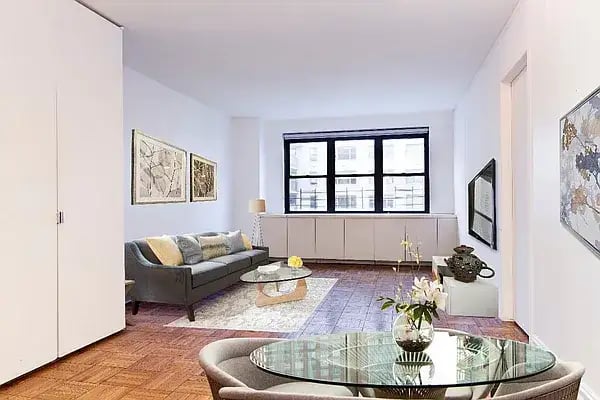 301 E 63rd Street Unit: 15J