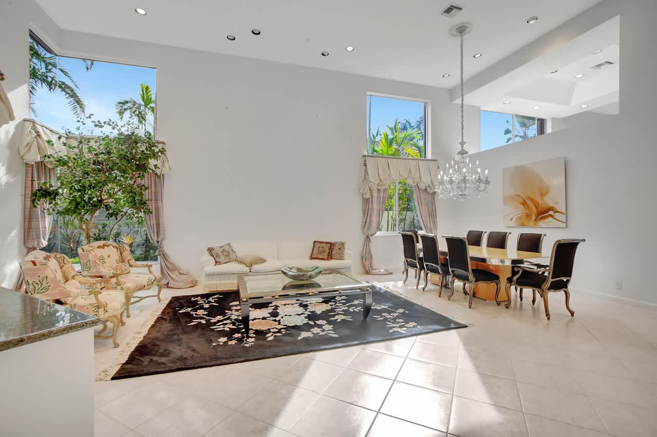 3564 NW Clubside Cir