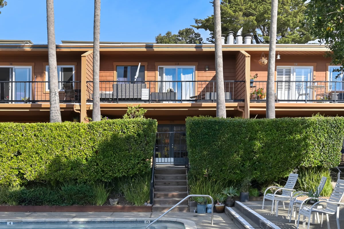 106 Stanford Way