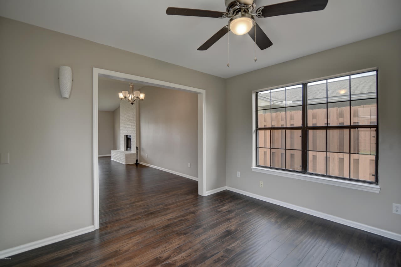 106 E Sonata Circle