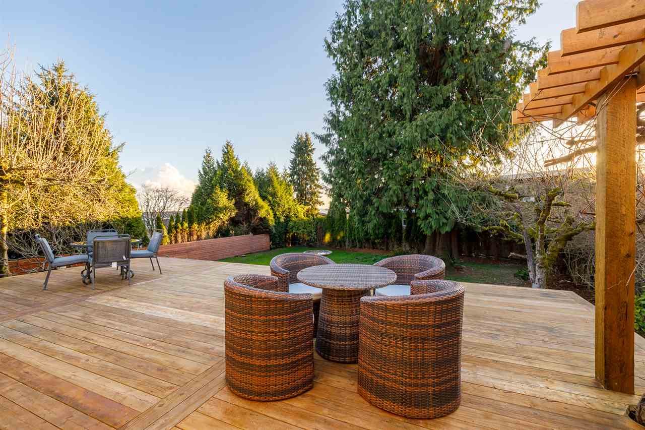 2065 Westdean Cres