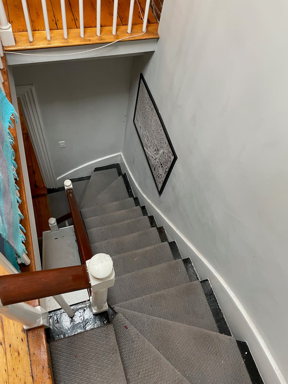 JUNE - Unique Duplex 2 Bedroom 2 Bathroom w/ Roof Access & Common Laundry! 