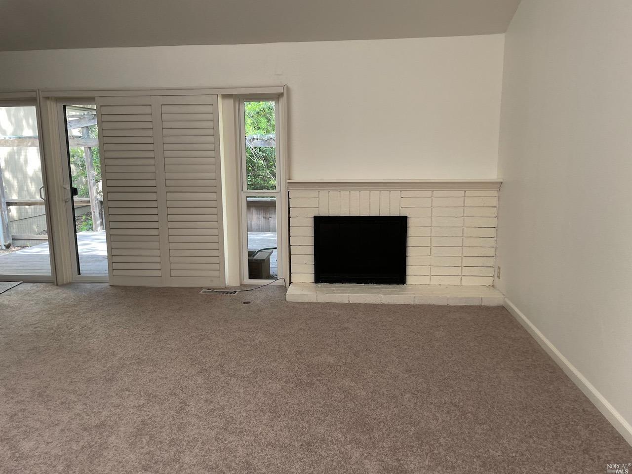 334 Alamo Sq