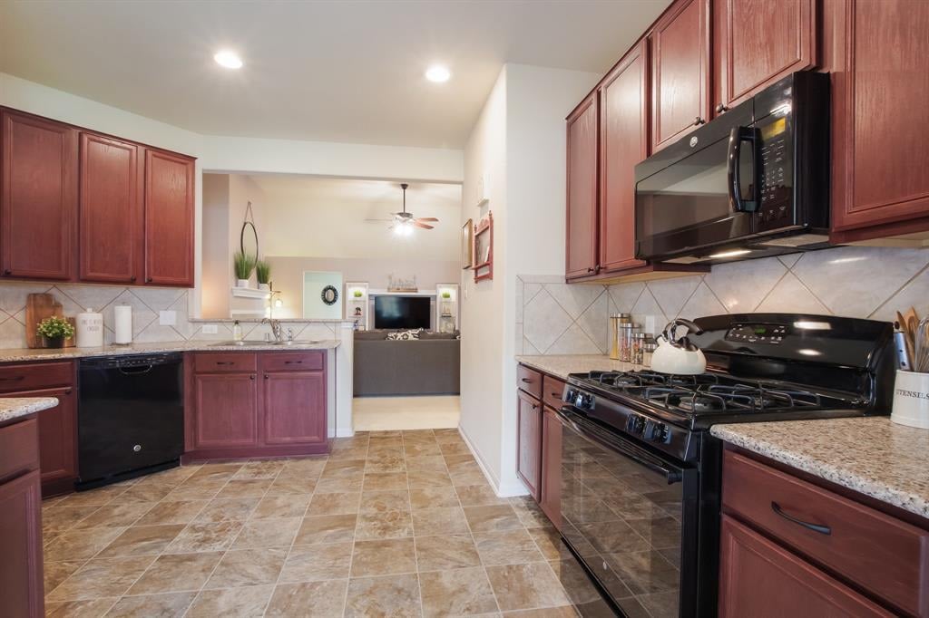 14918 Holland Grove Ct
