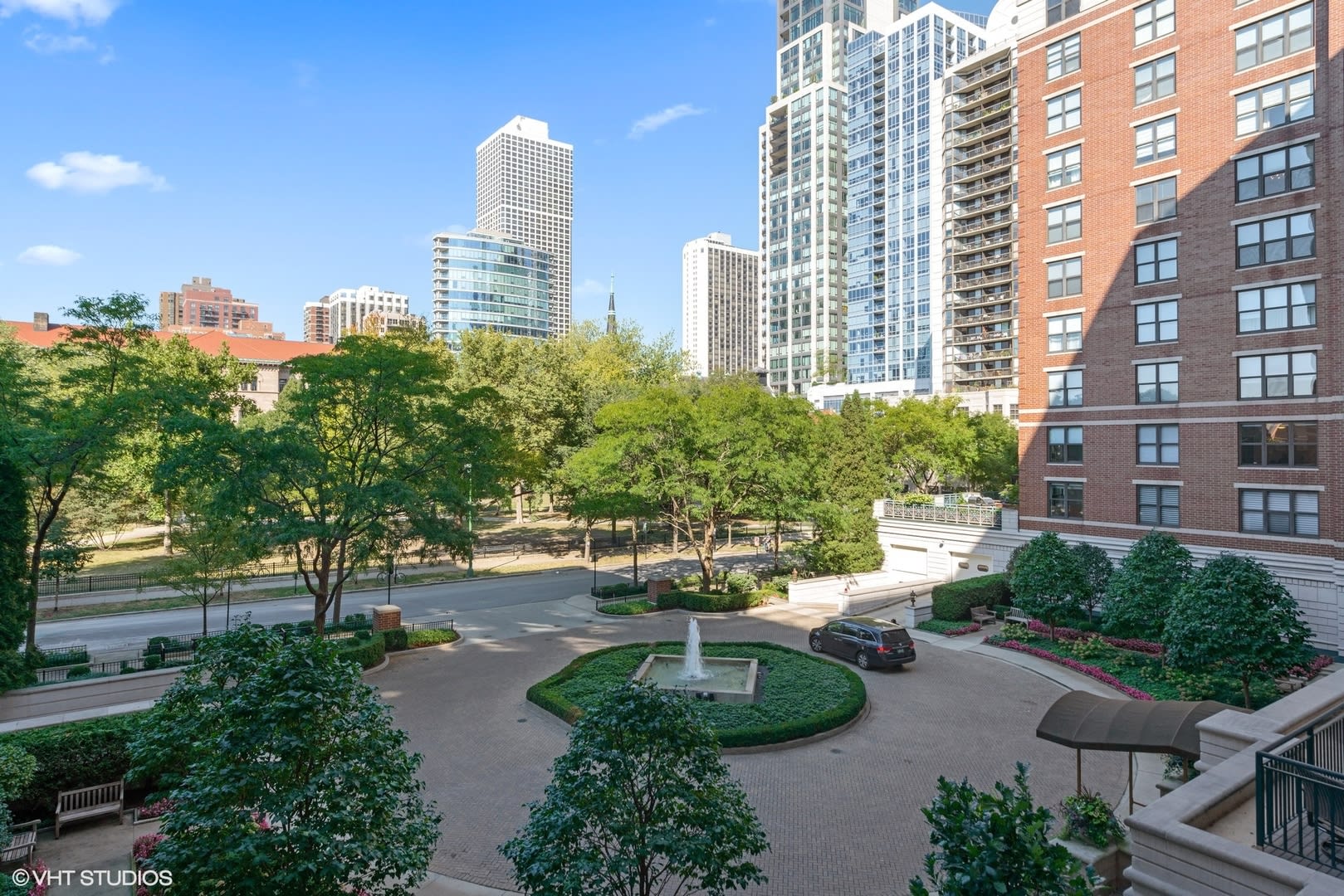 55 W Delaware Pl Unit 313