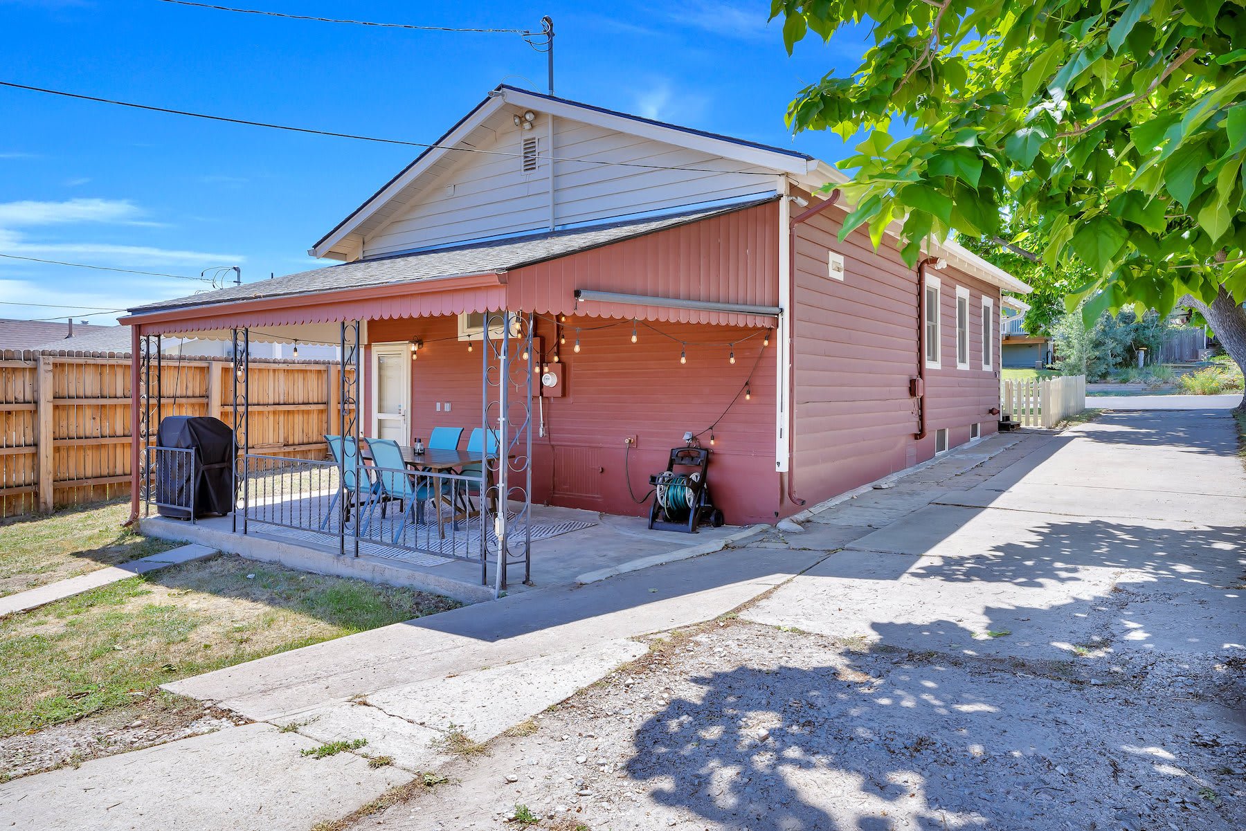 1539 W Dakota Avenue