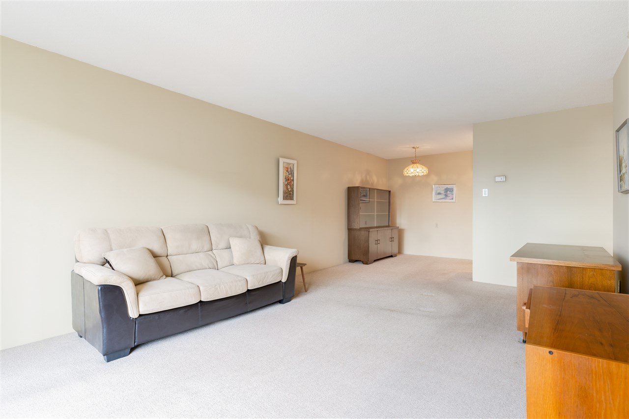 212-1345 Chesterfield Ave