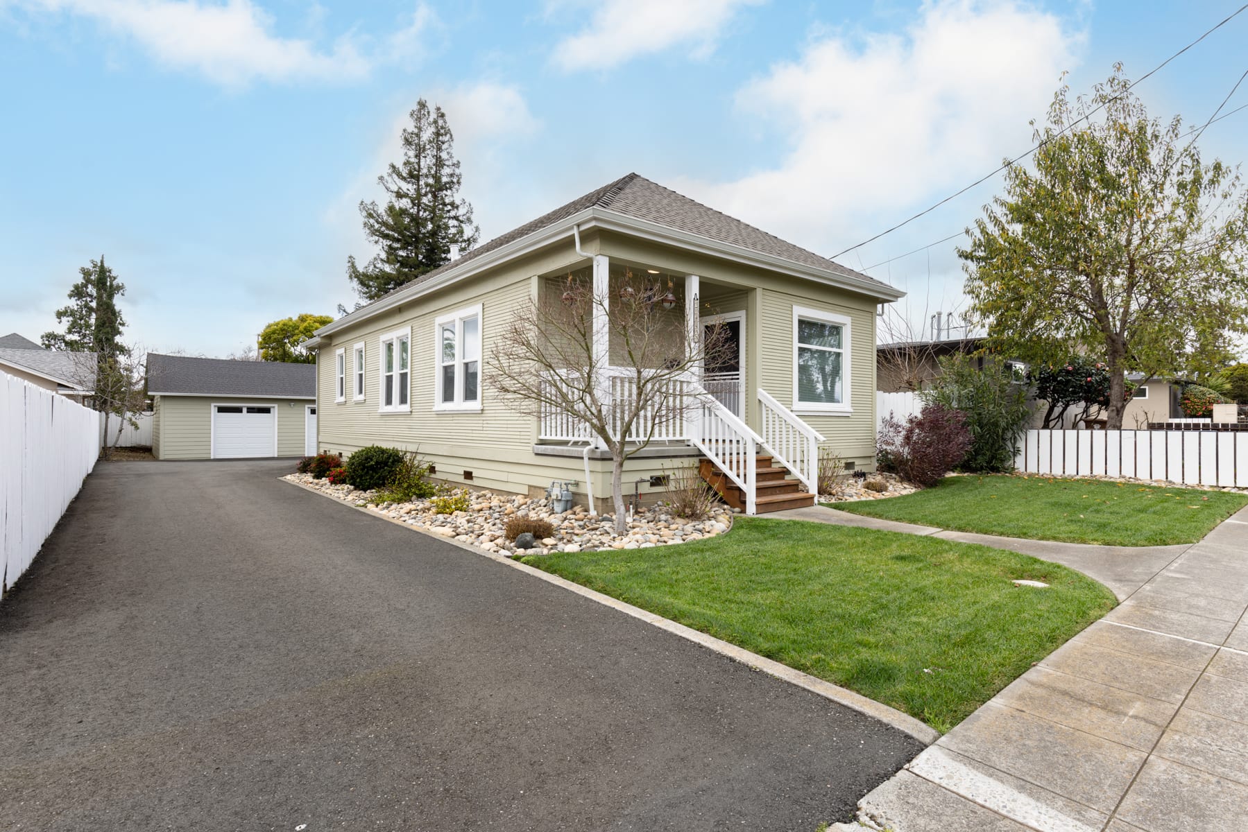 2295 Adrian St 