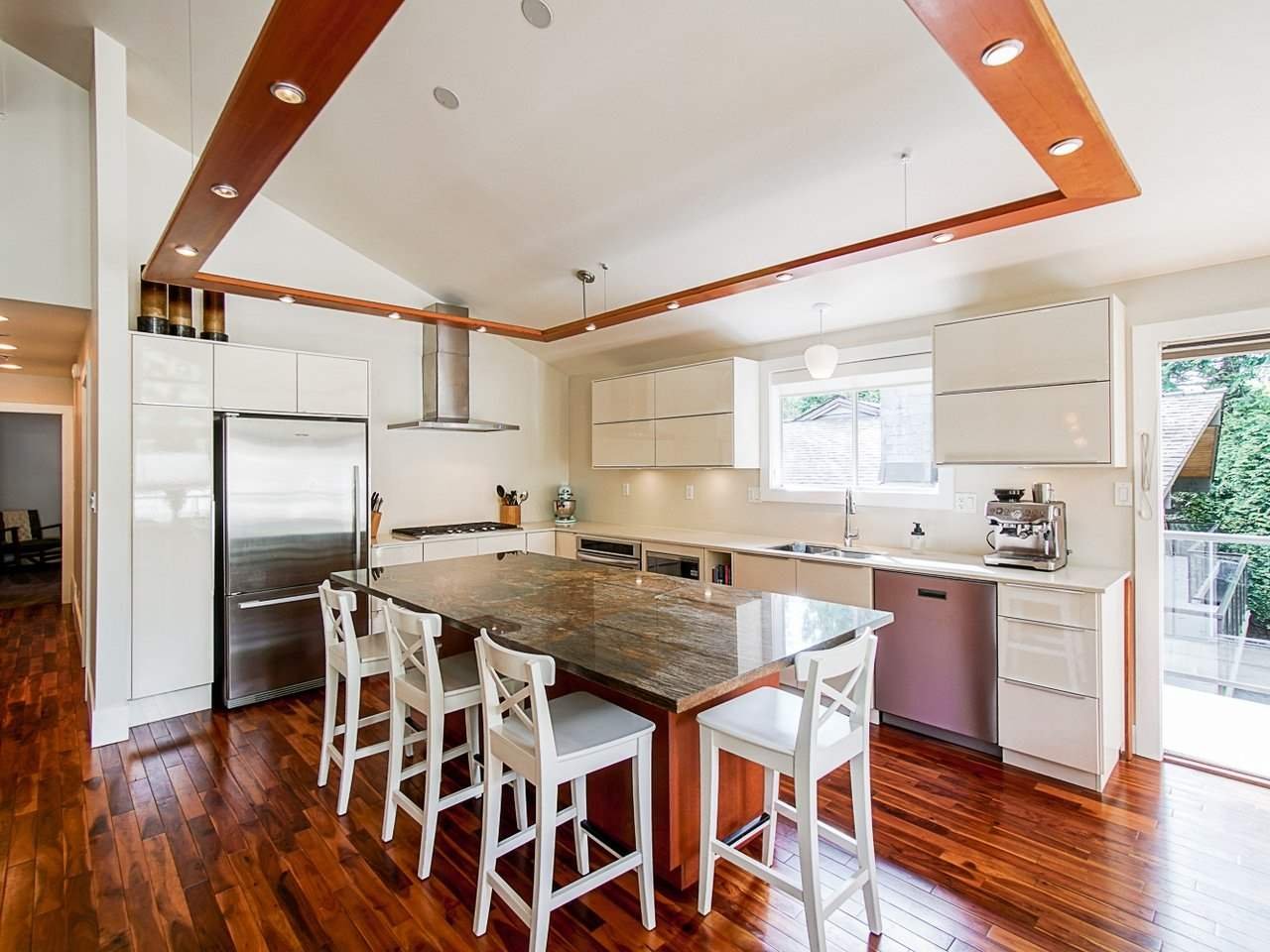 2612 Hardy Cres