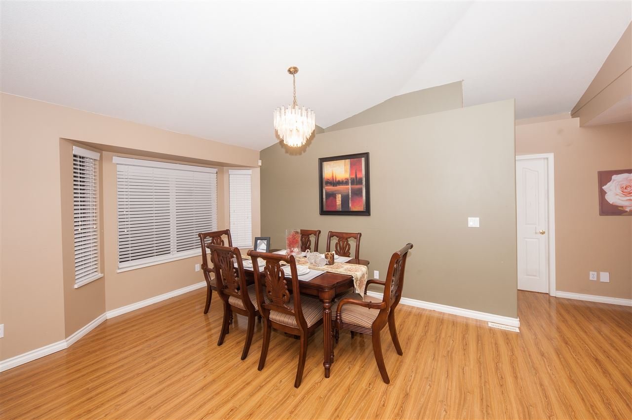 3329 Rosalie Ct