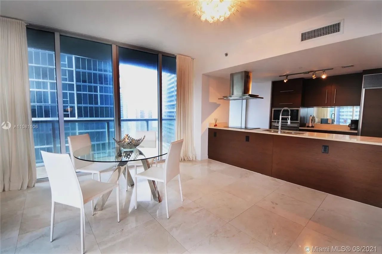 485 Brickell Ave APT 2102