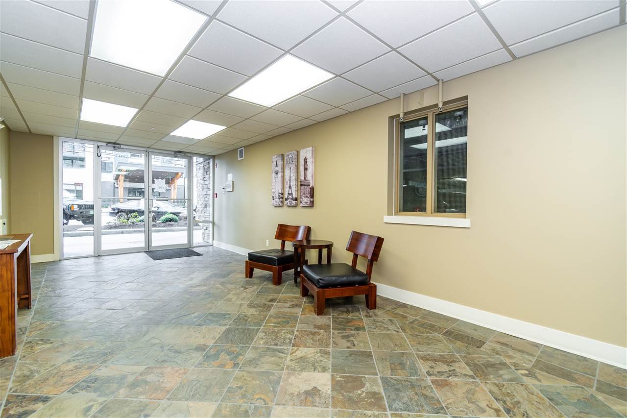 104-45893 Chesterfield Ave
