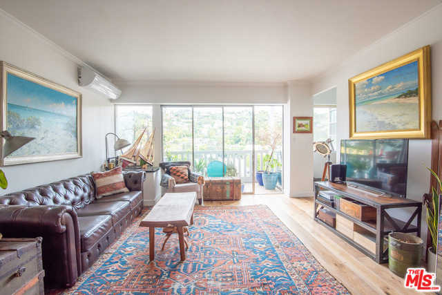999 N DOHENY DR Apt 1004