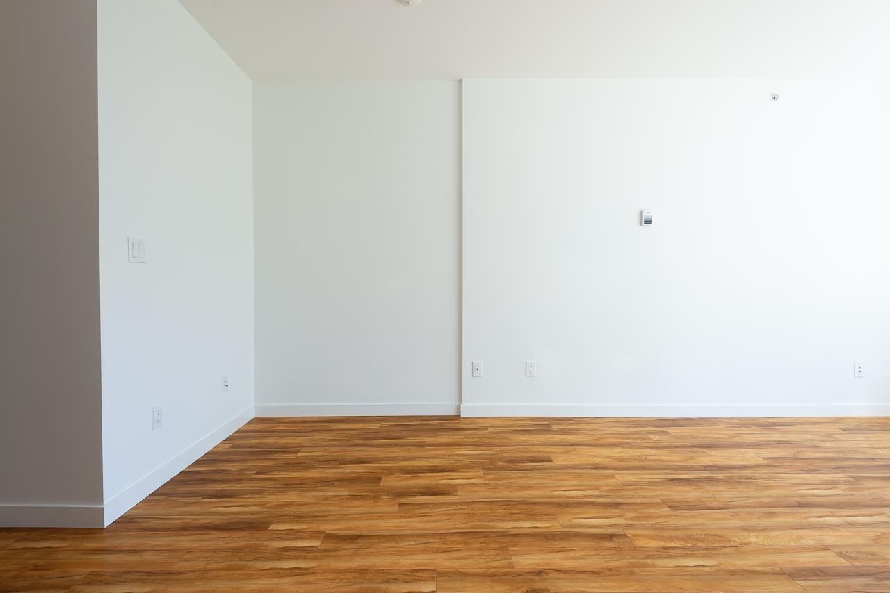 309-289 E 6th Ave