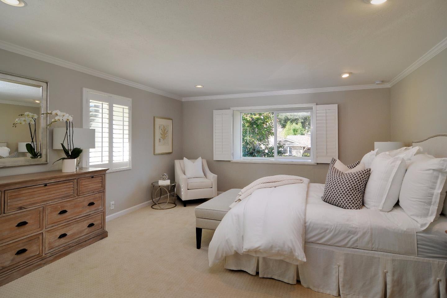1035 Crooked Creek Drive