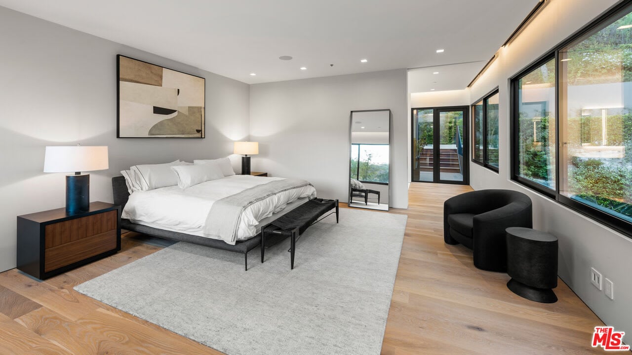 Luxe Oasis