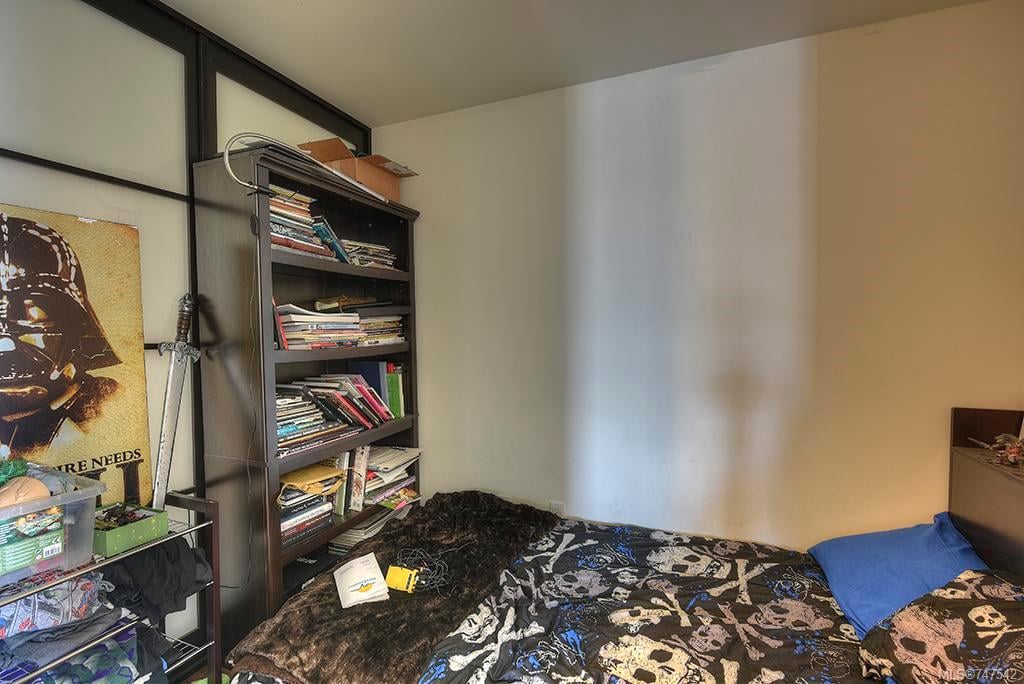 1105-707 Courtney St, Victoria