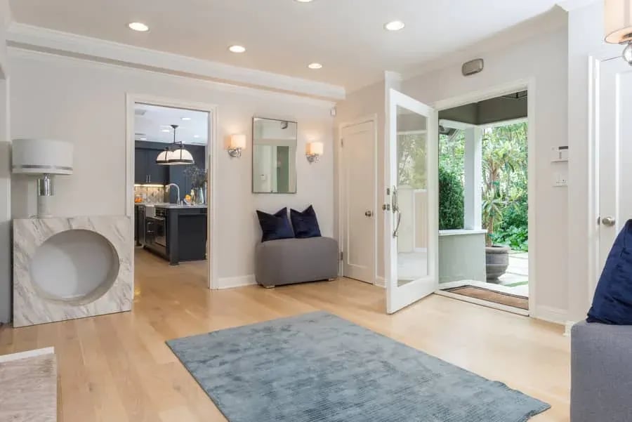 1423 N Doheny