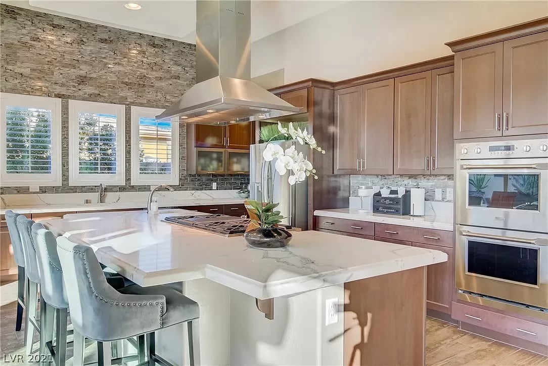 8235 Canyon Tree Ct