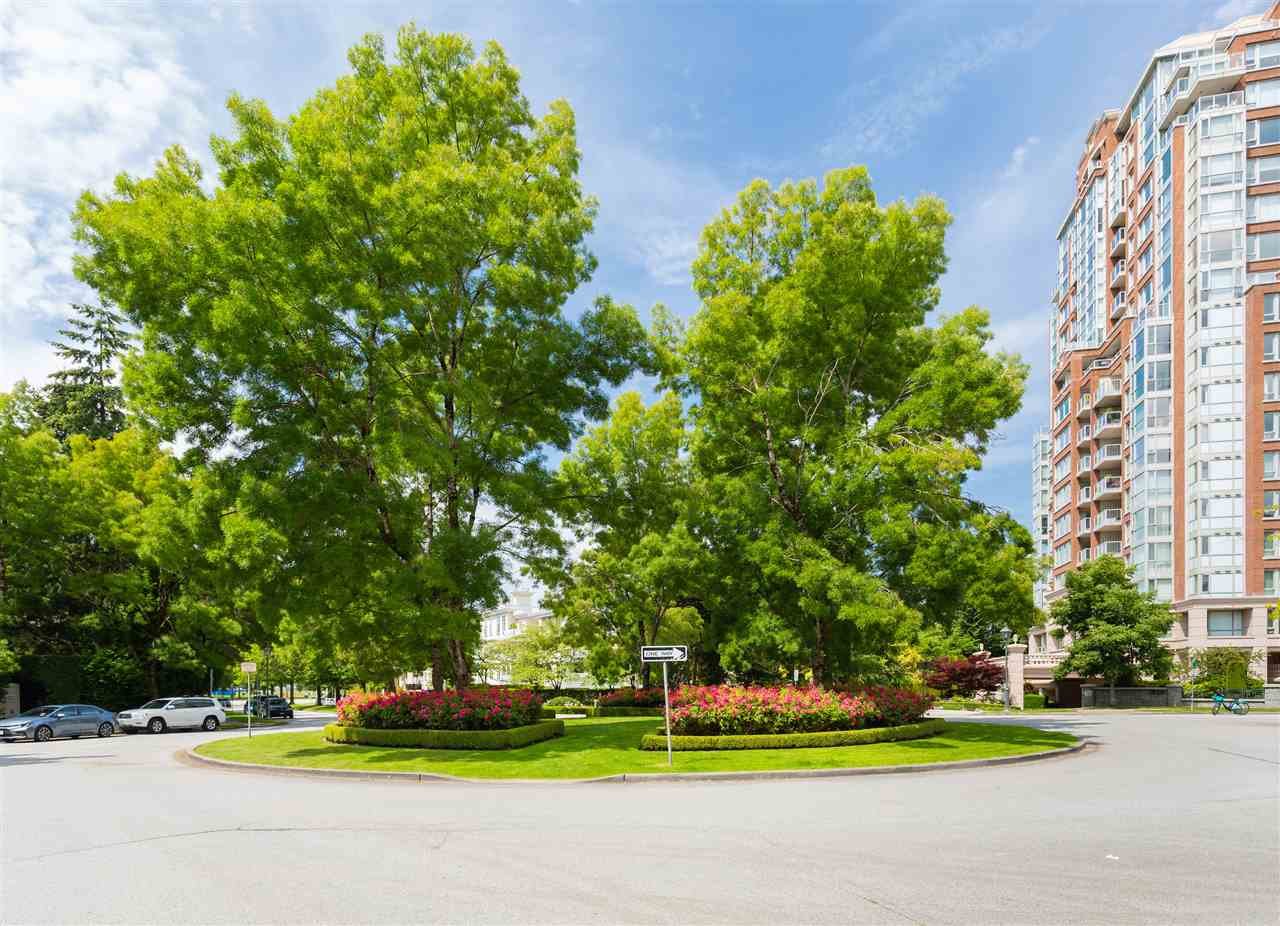 309-5735 Hampton Pl