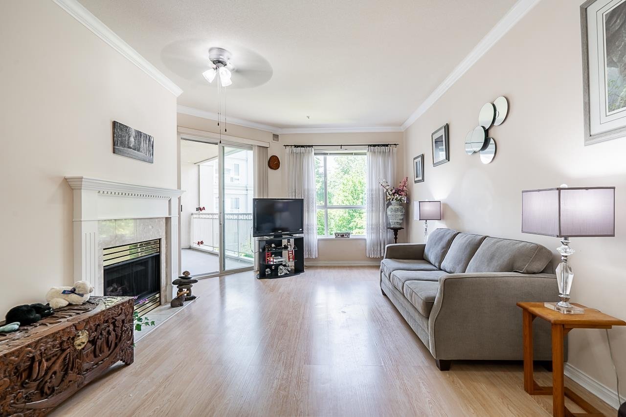 305-3098 Guildford Wy