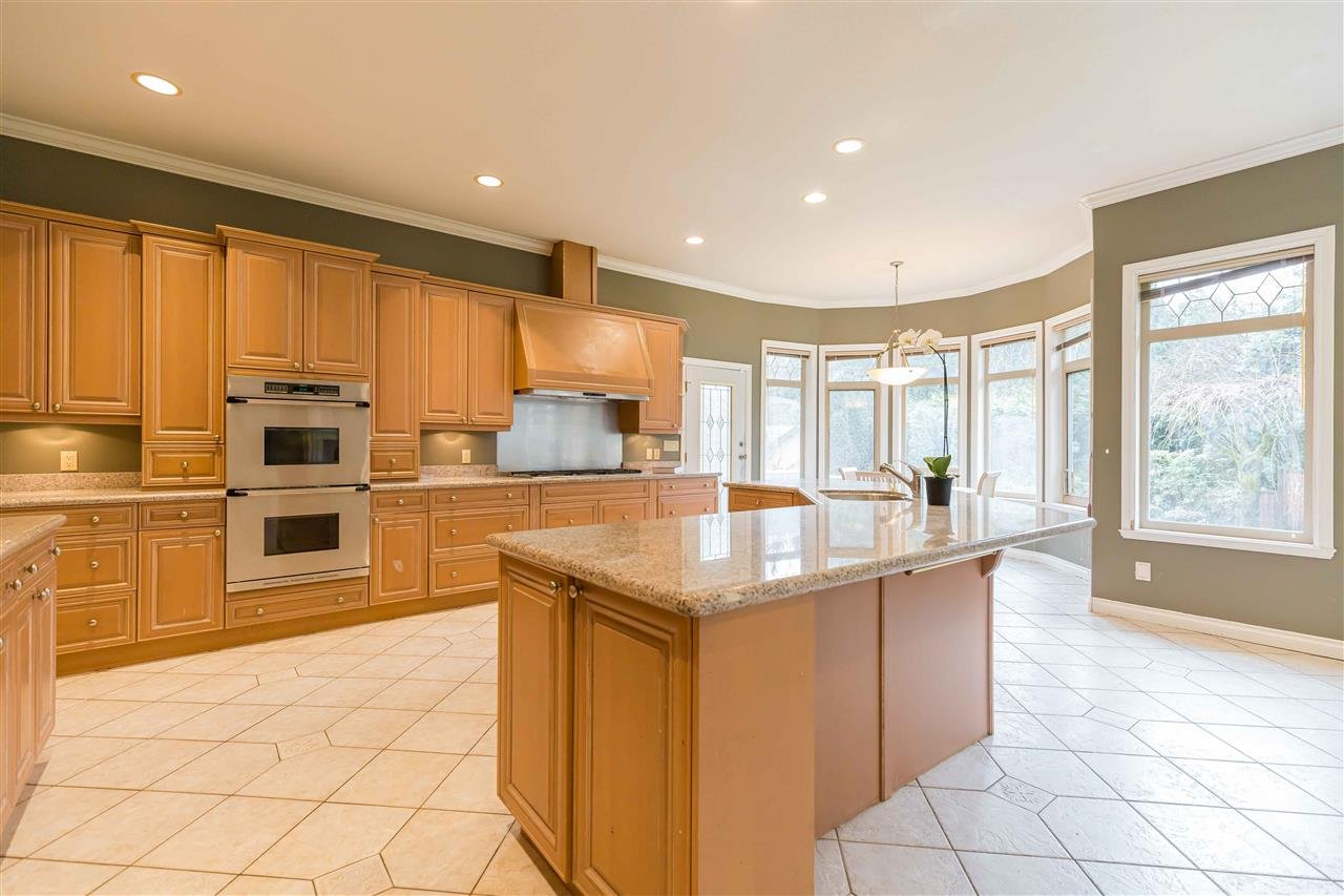2221 Tanager Place, North Vancouver