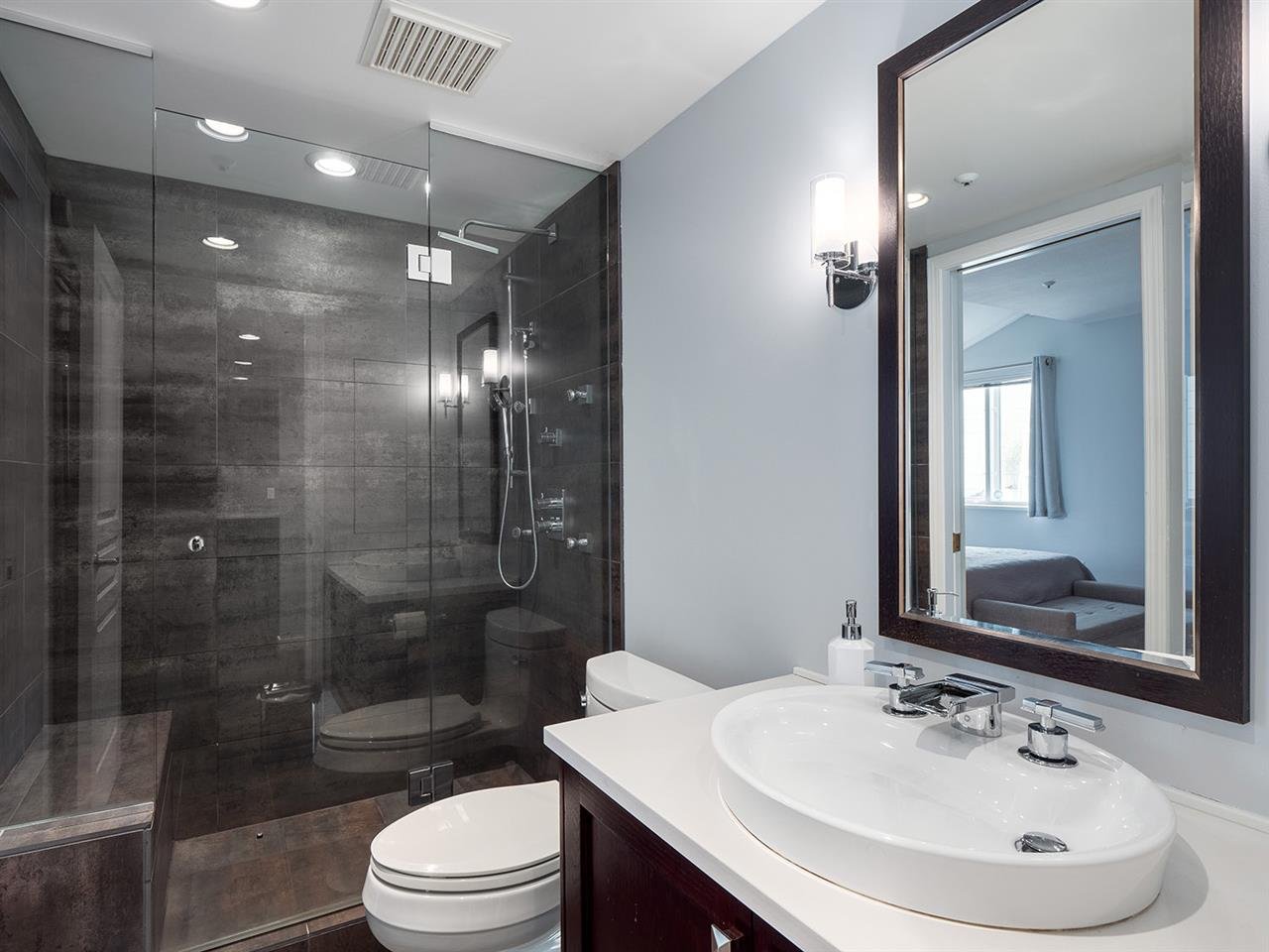 307-789 W 16th Ave