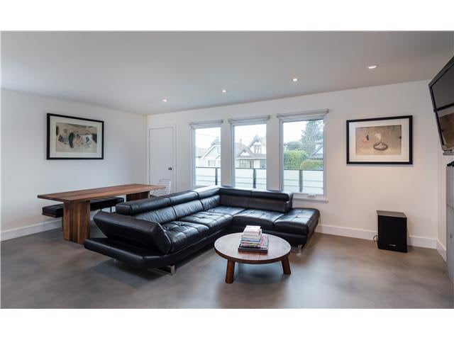 50 E King Edward Ave