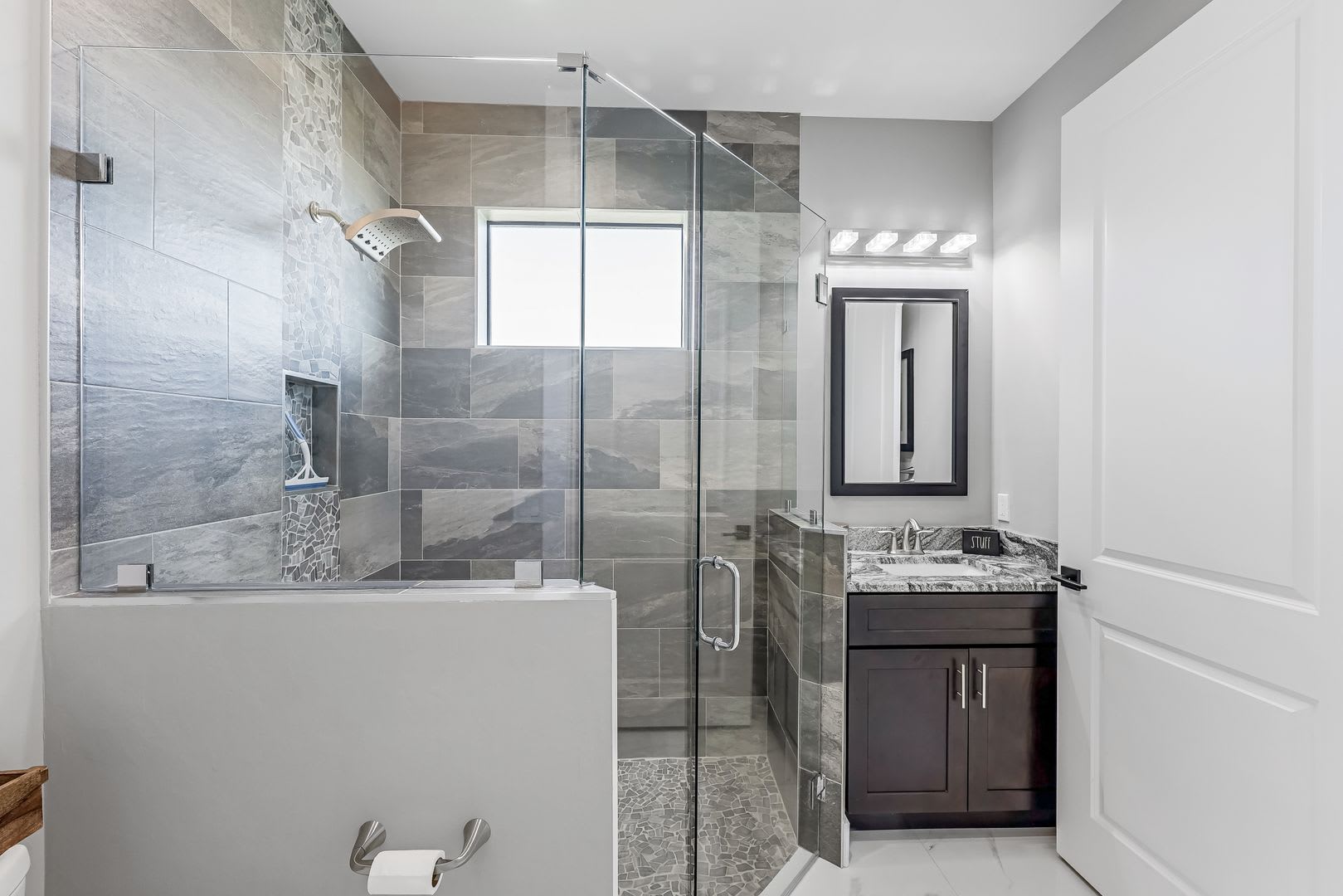 121 NW 38th Avenue 