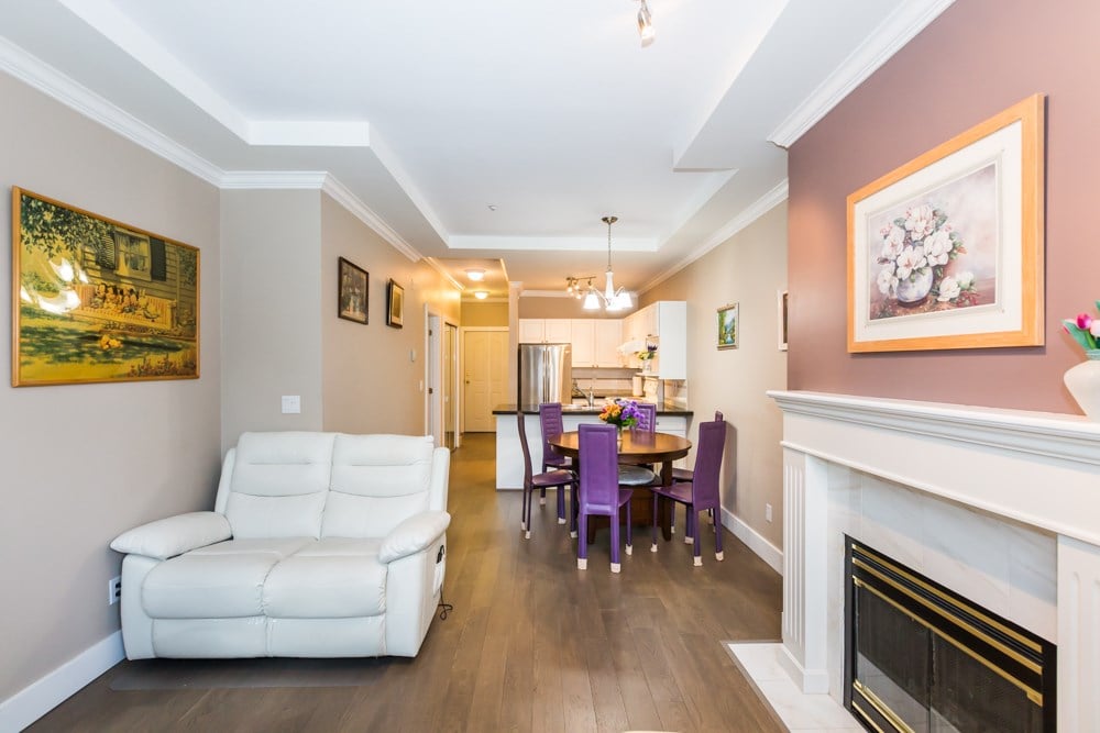 107-6475 Chester St