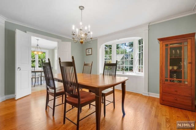 220 Beechwood Rd