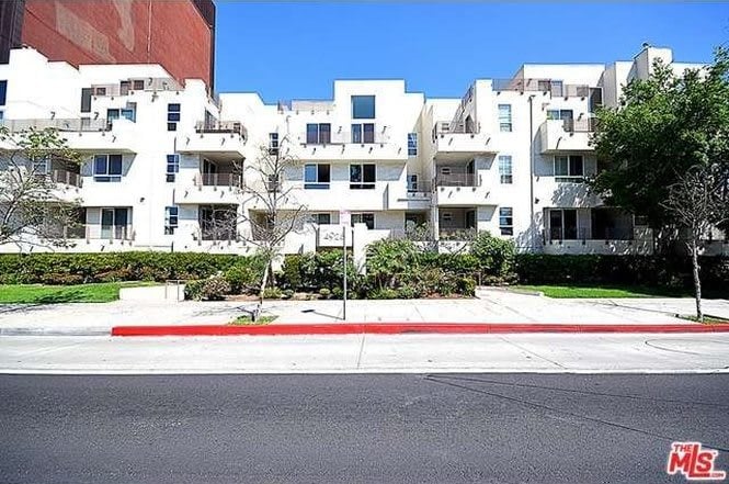 4925 Wilshire Blvd #102
