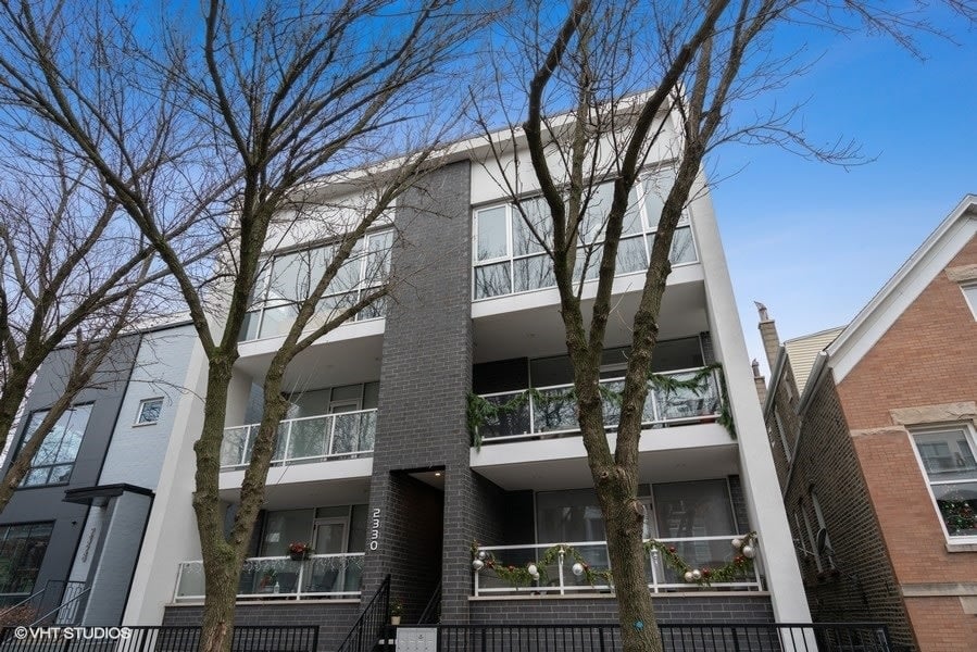 2330 N Leavitt St #2S
