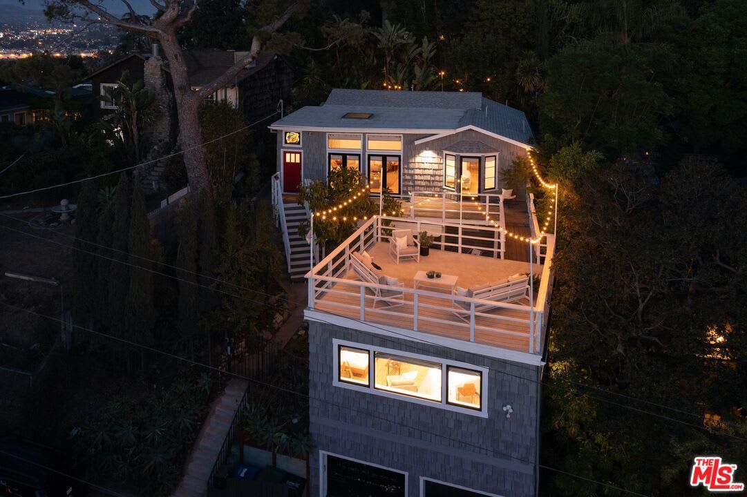 2456 Hidalgo Ave