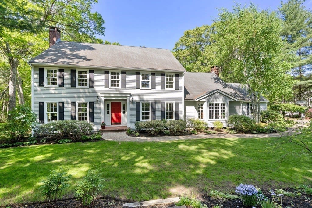 6 Village Hill Rd