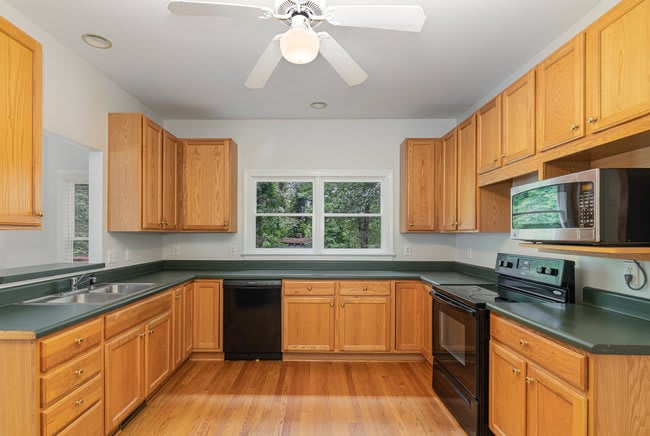 4 Bedroom Townhome Near UNC