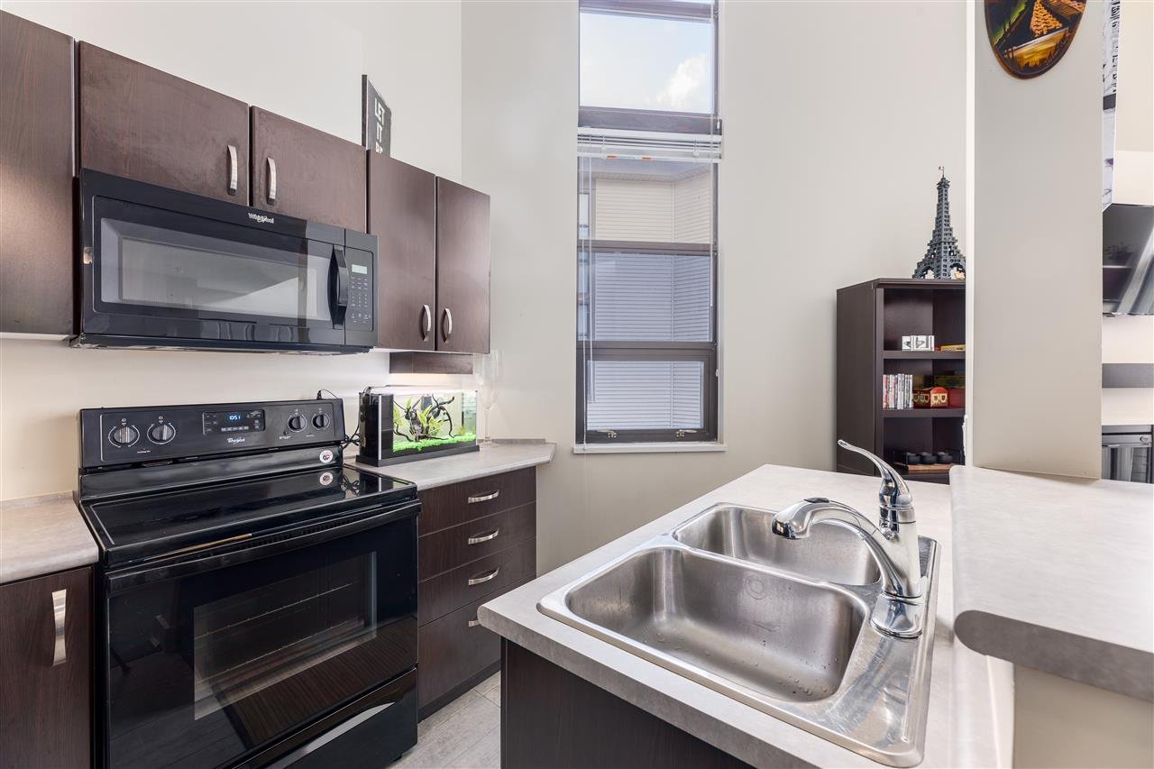 431-10838 City Pkwy