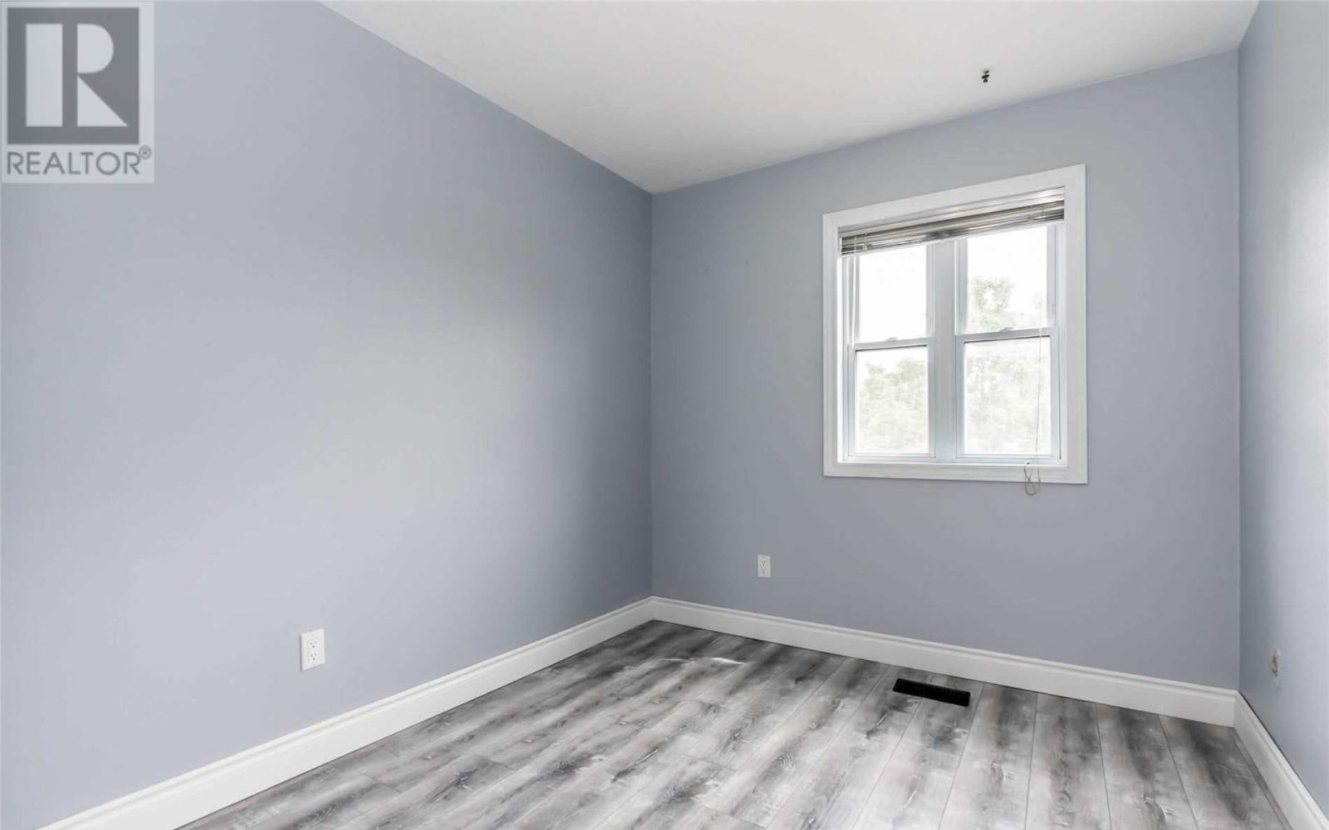 66 Potter Cres