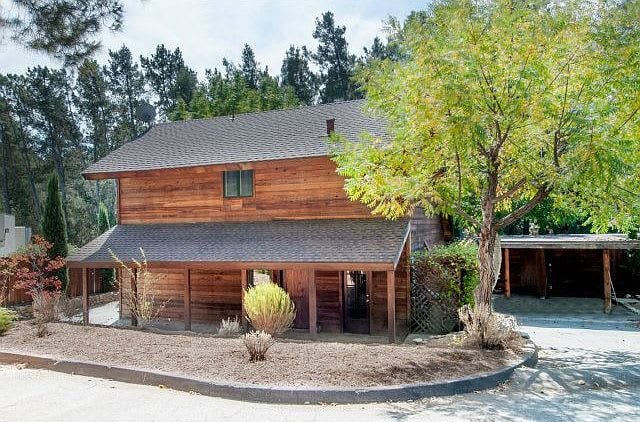 137 E Carmel Valley Rd APT 4