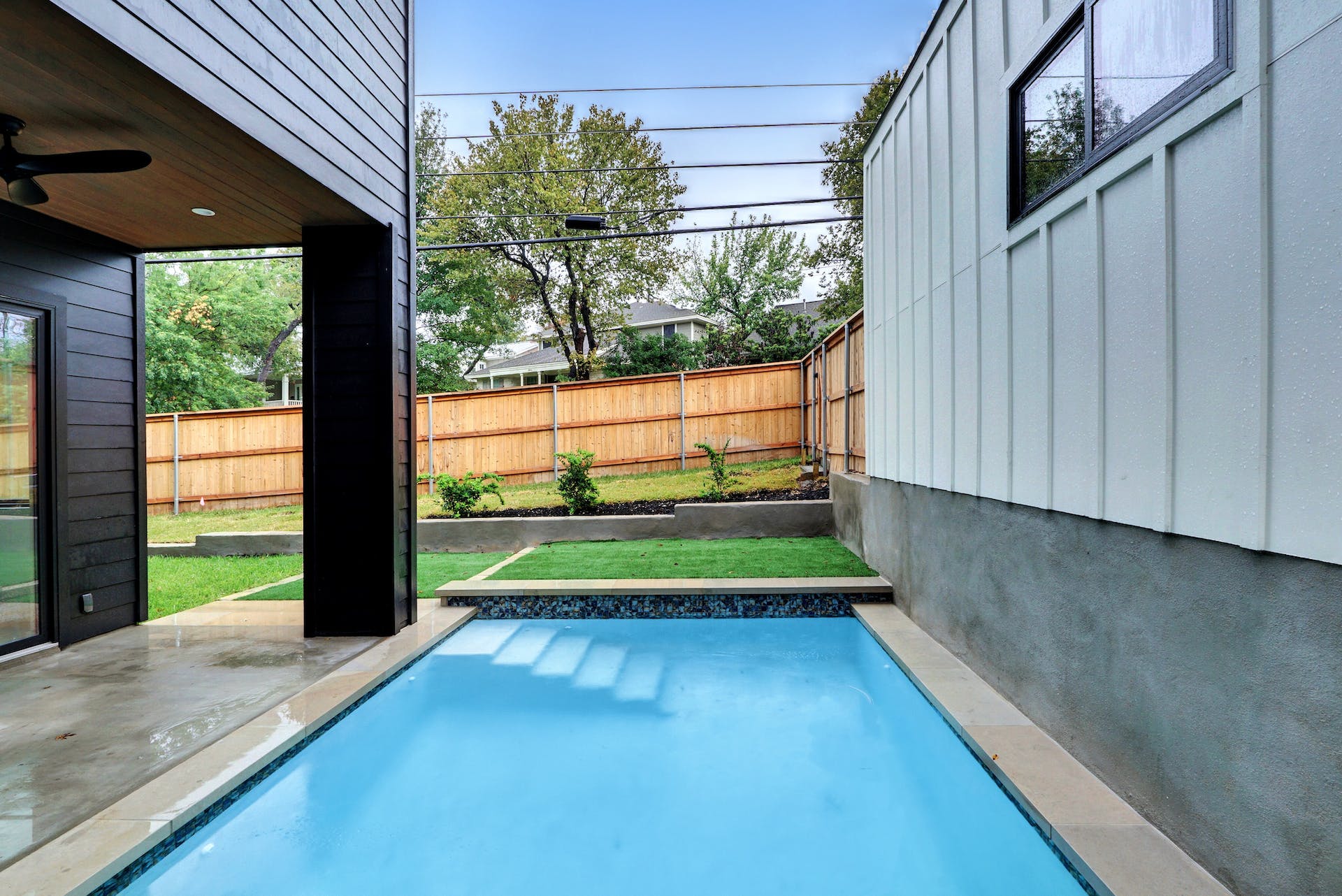 3900 Ridgelea Drive