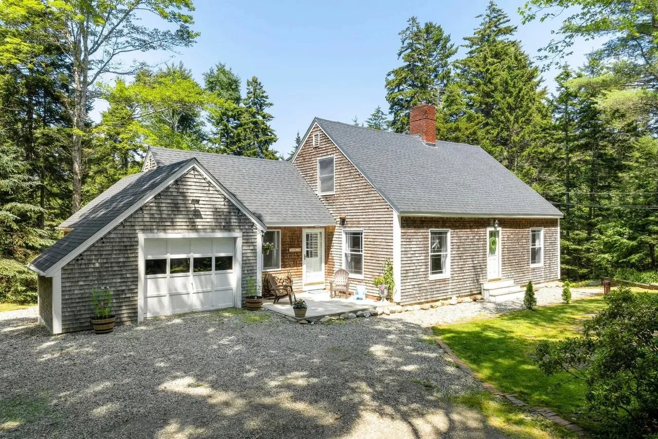 Newly Priced: 44 King Phillips Trail, Boothbay, ME 04544 – $625,000