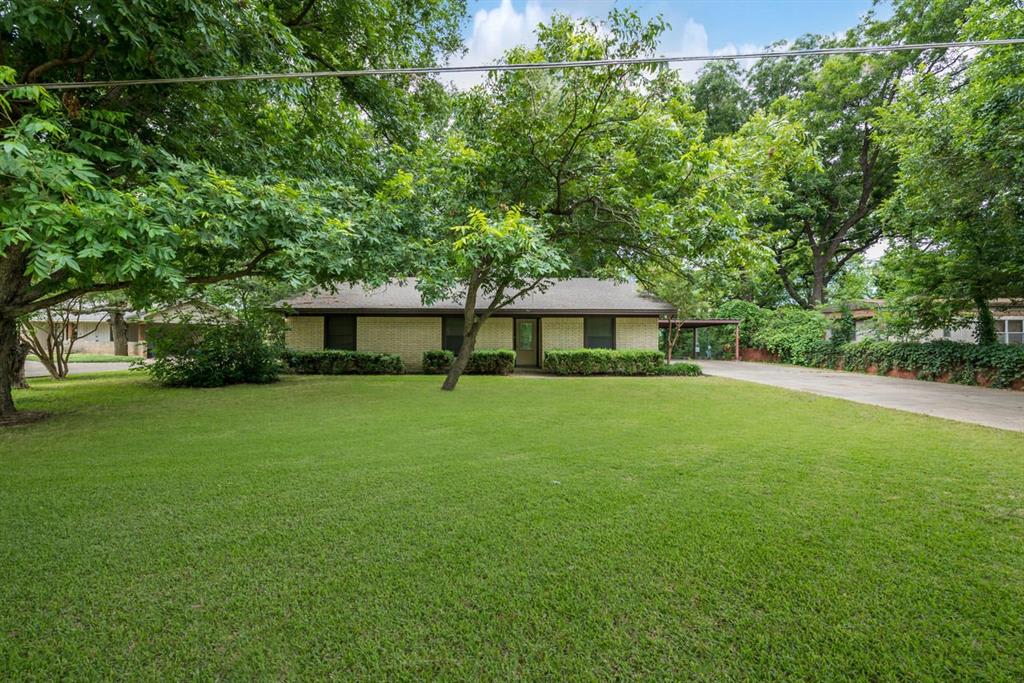 967 Greenwood Ln
