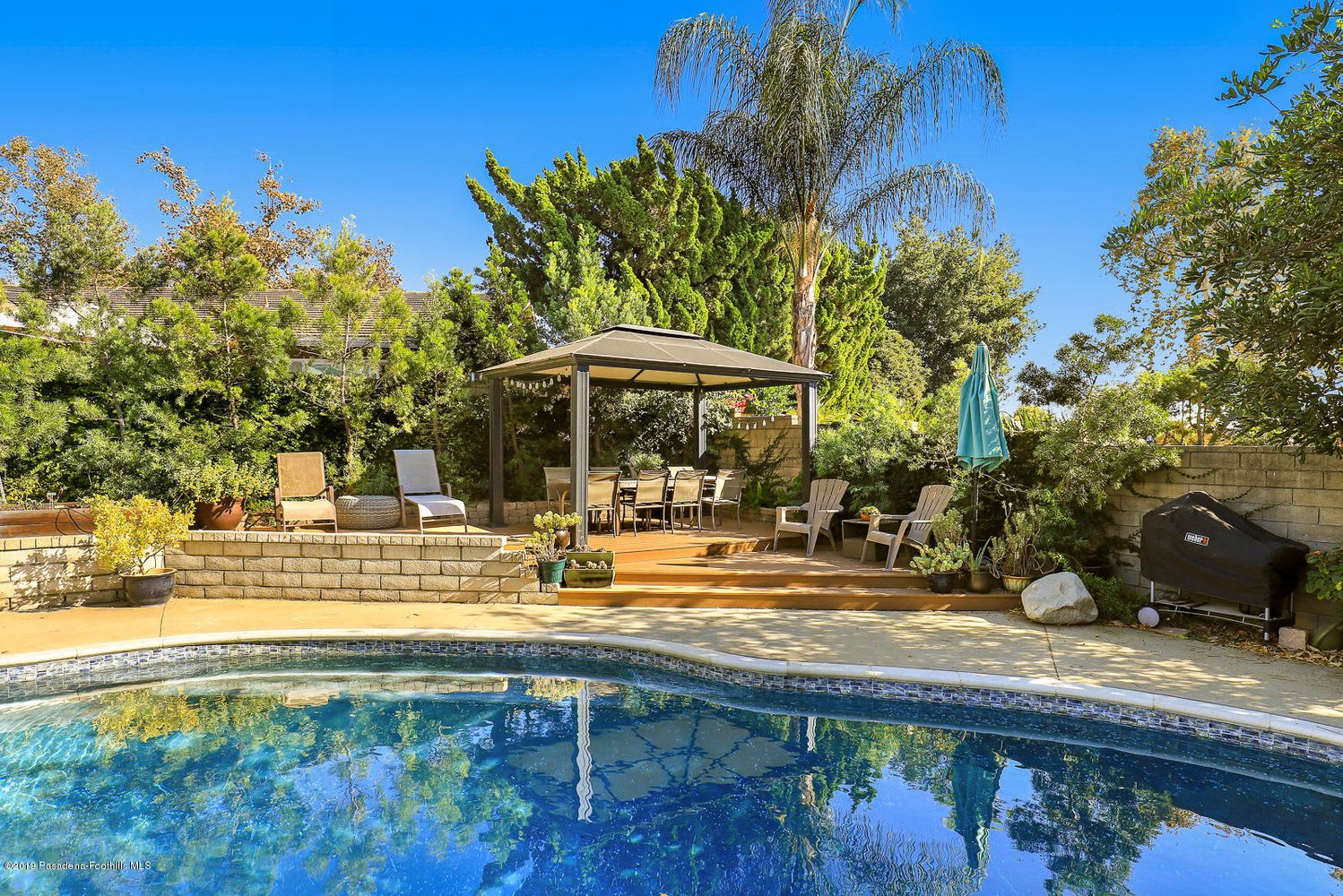 2412 San Fernando Ct