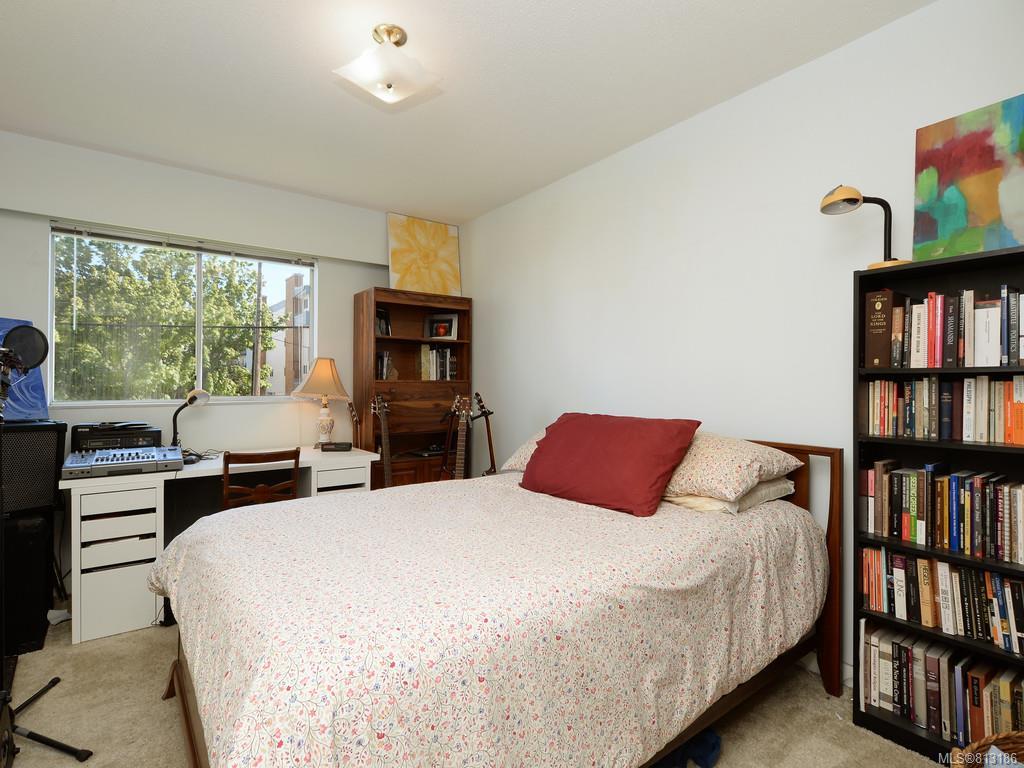 205-545 Rithet St