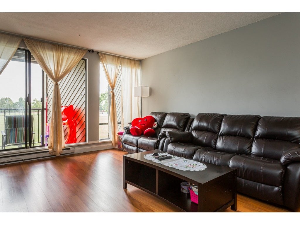 111-9300 Glenacres Dr