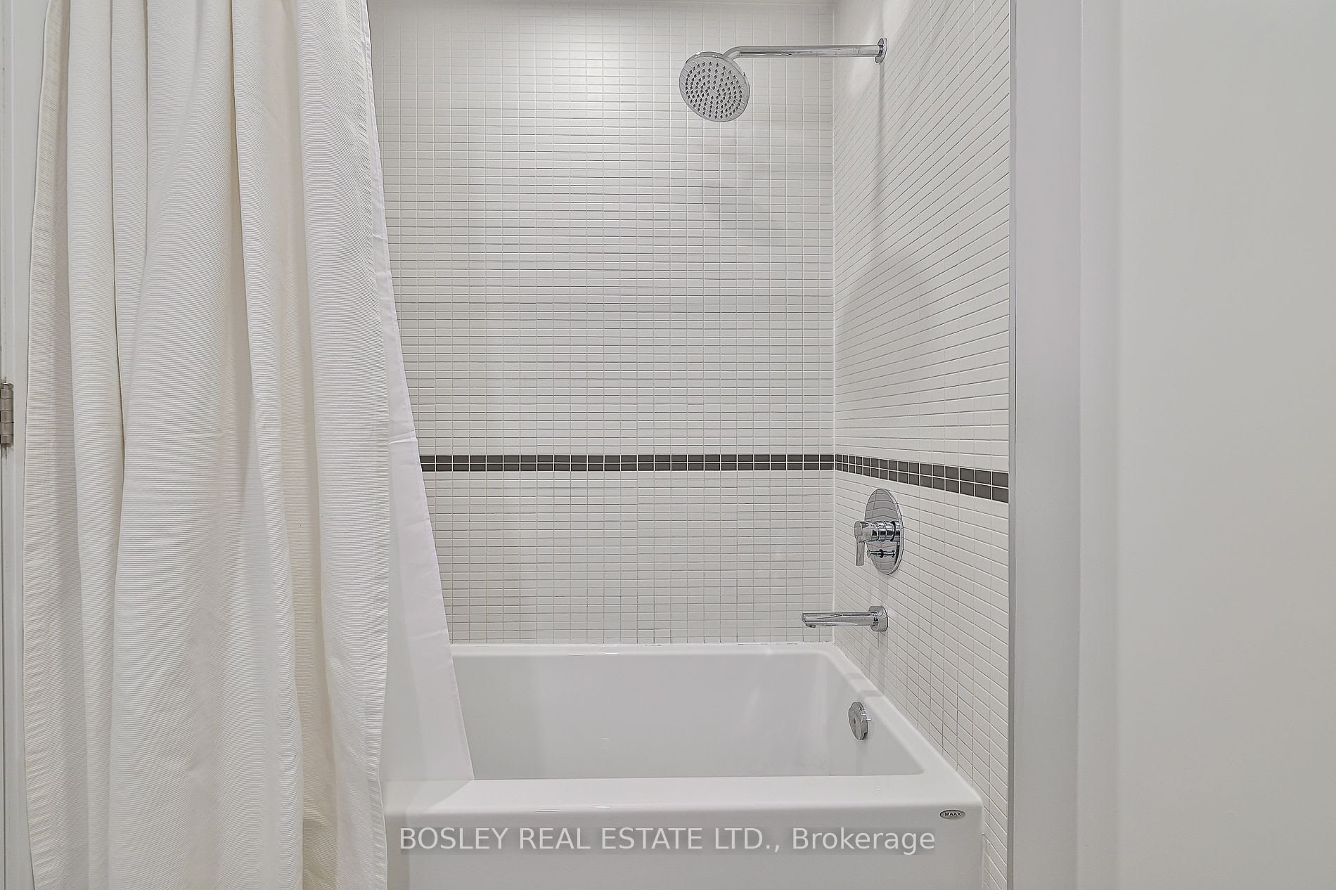 35 Wabash Ave 106