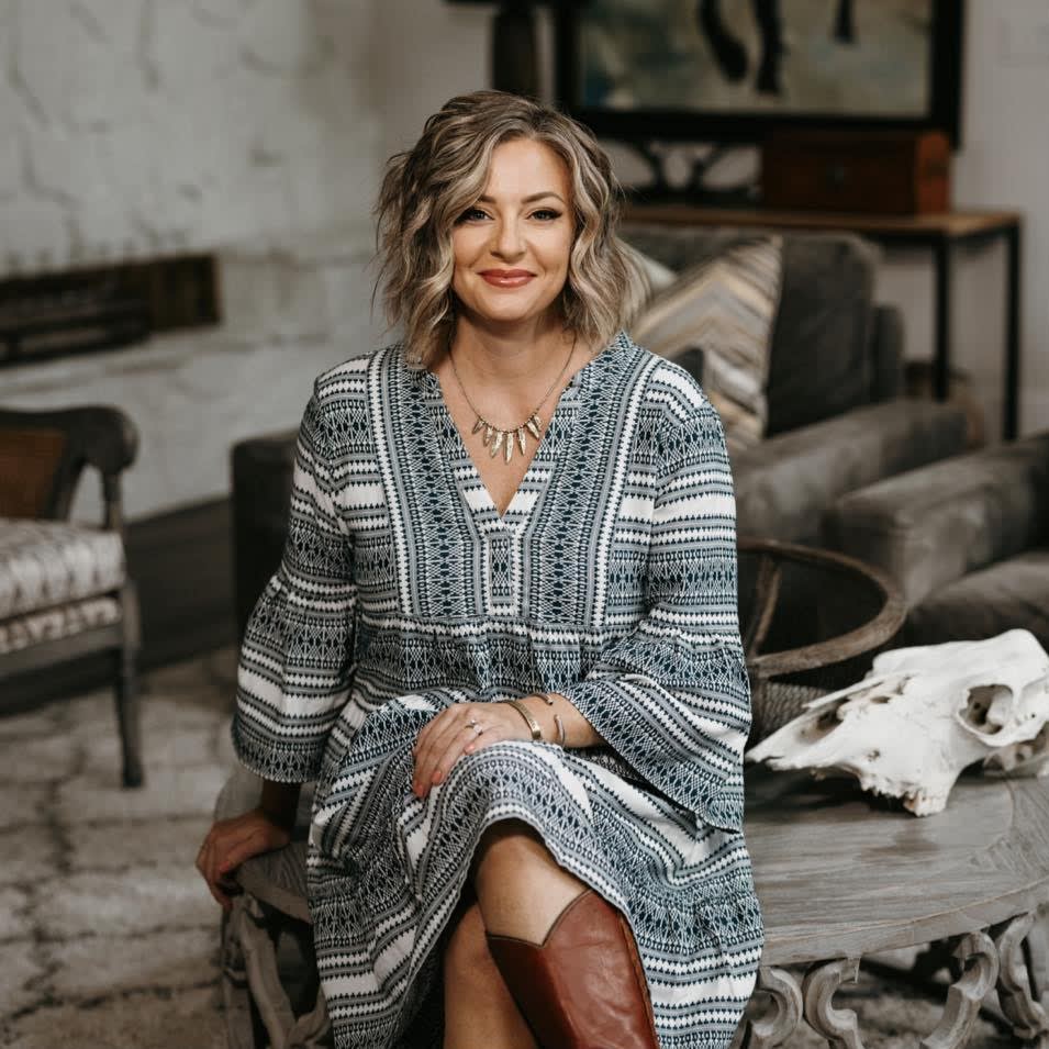 Christine  Hall