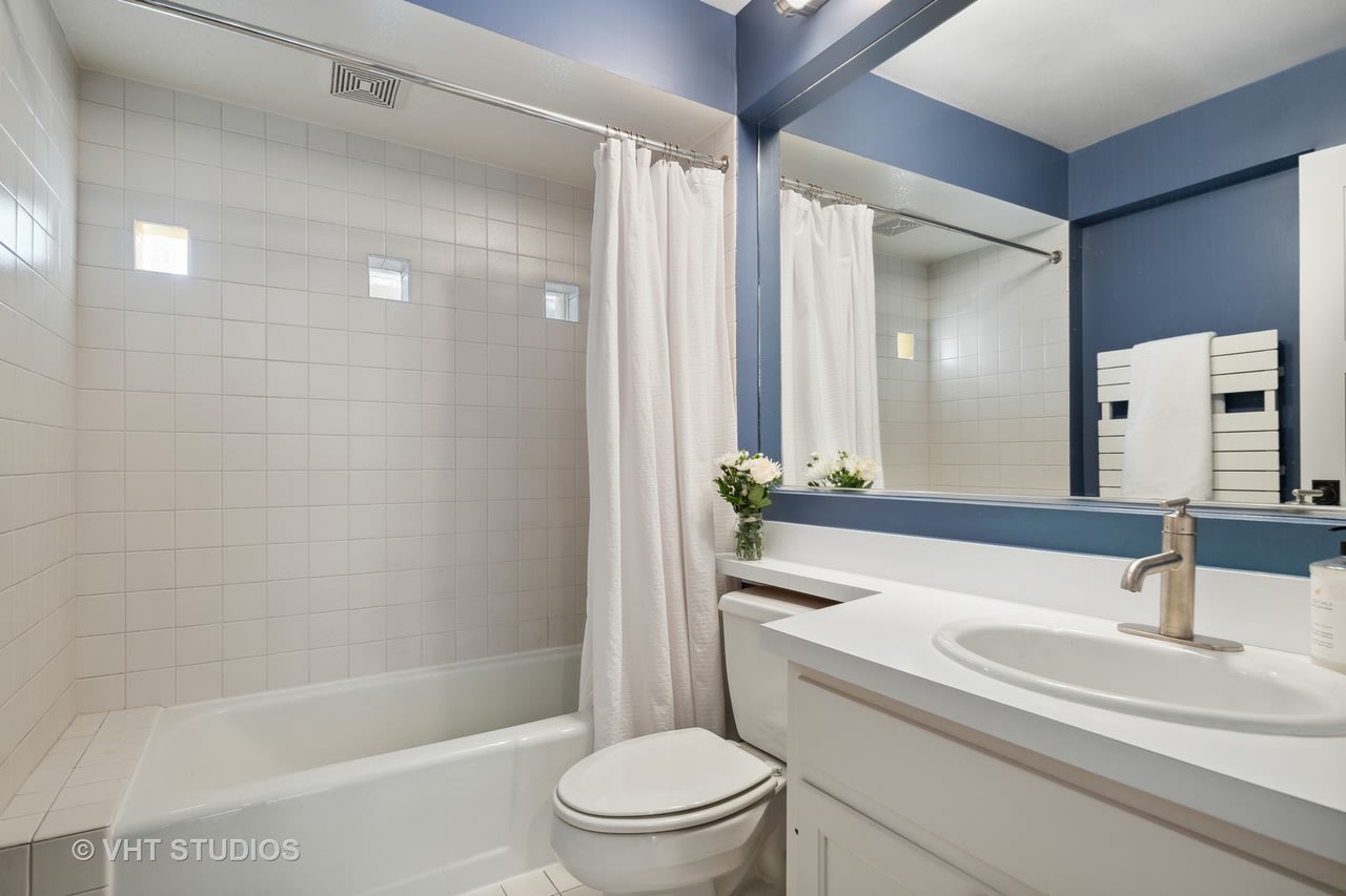 1721 N Fern