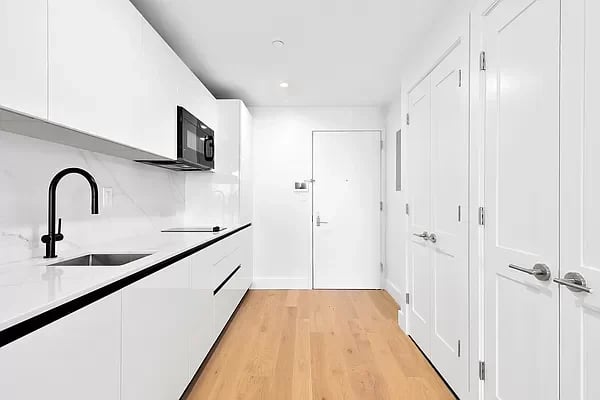 1901 Ocean Ave. Unit: 3-D